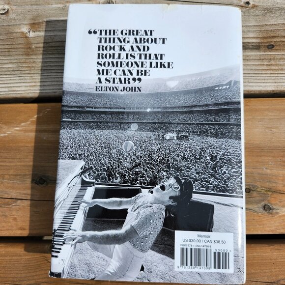 ELTON JOHN ME A Memoir Book Henry Holt and Company 2019 - Picture 4 of 5